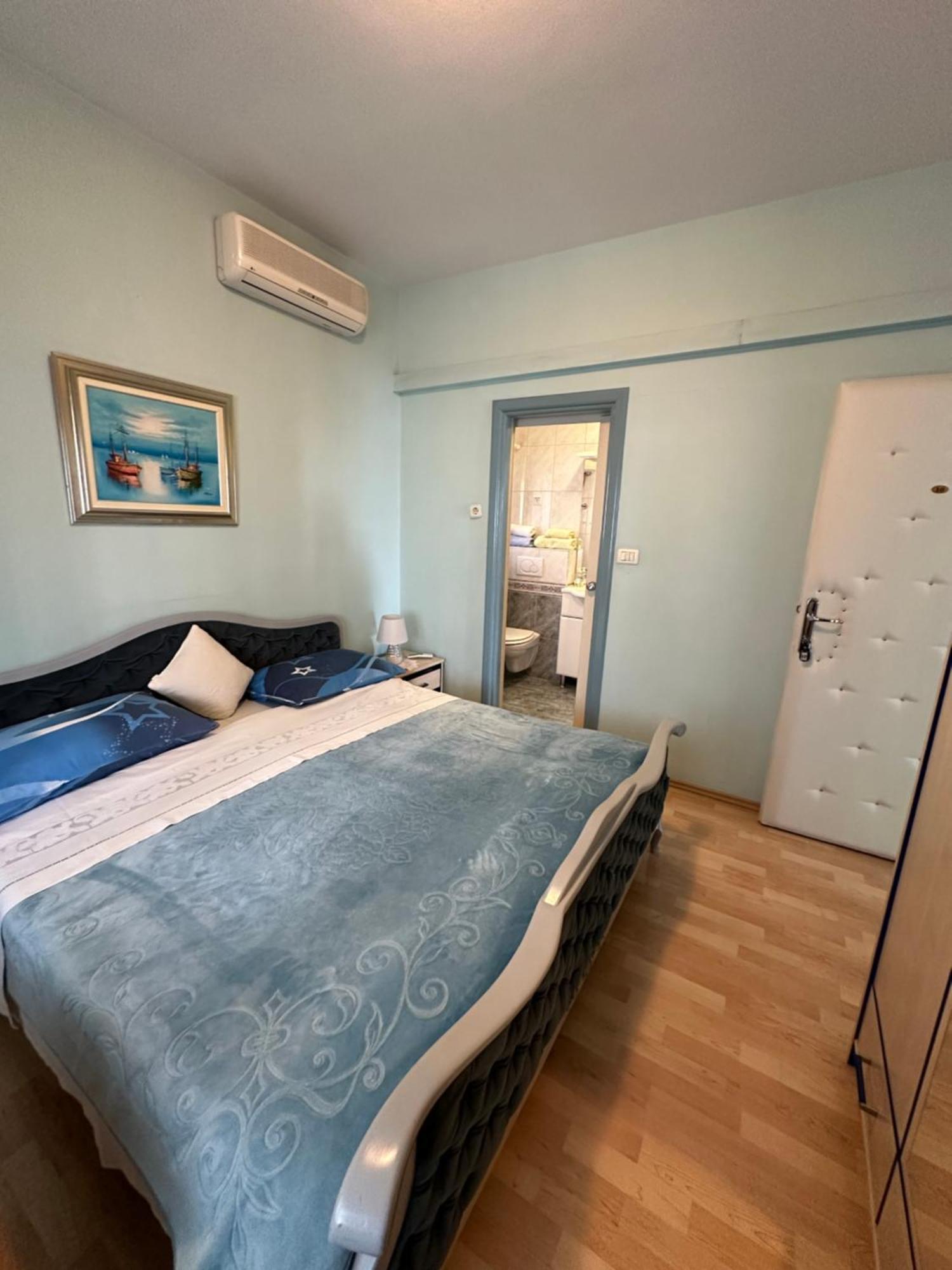 Vs Rooms Split Exterior photo