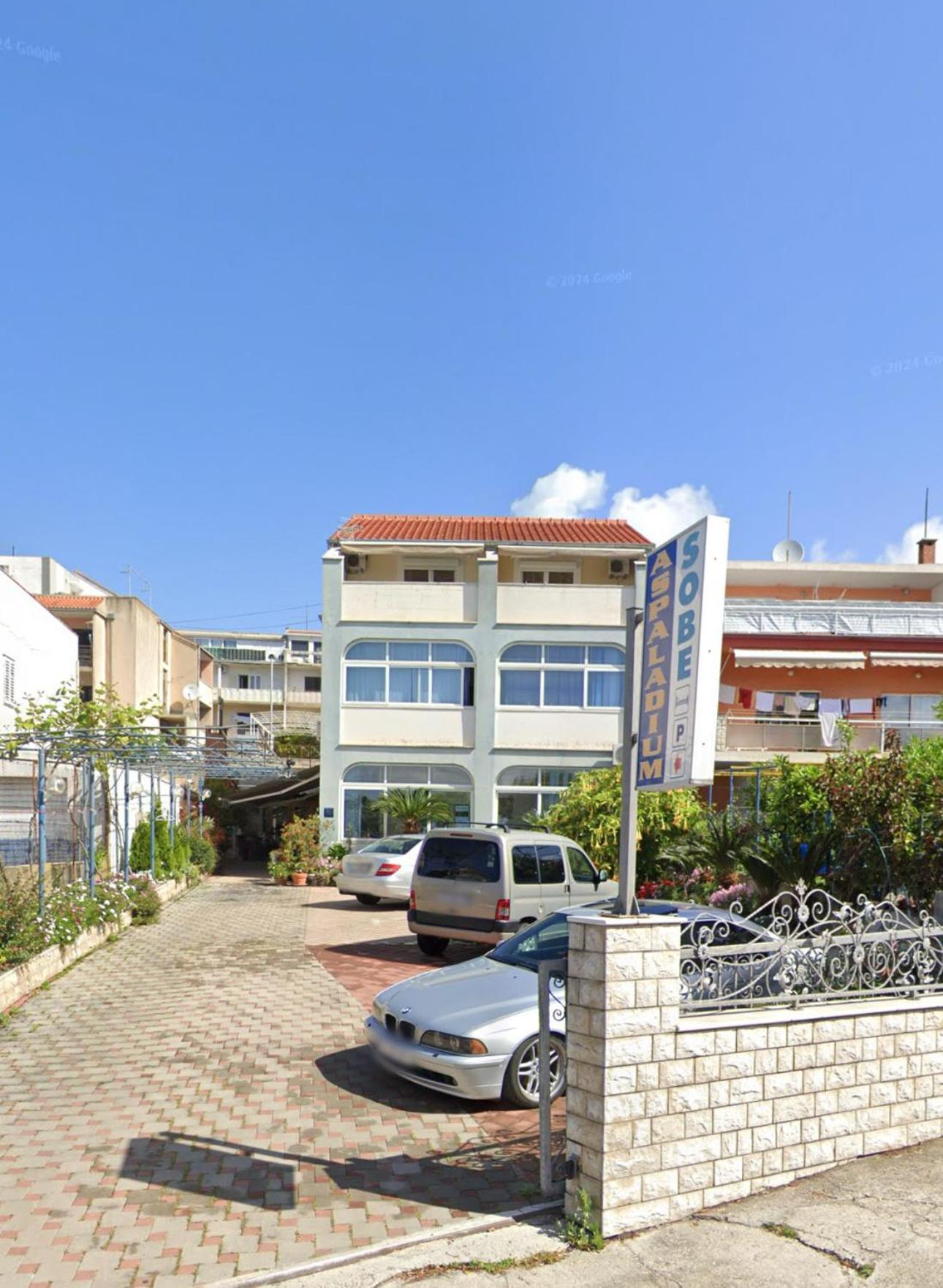 Vs Rooms Split Exterior photo